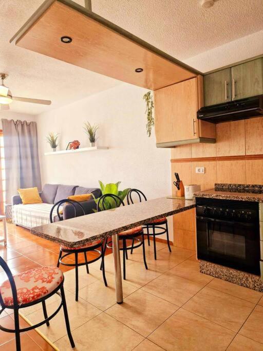 Comfortable Centrally Located Apartment Playa Fanabe Exterior photo